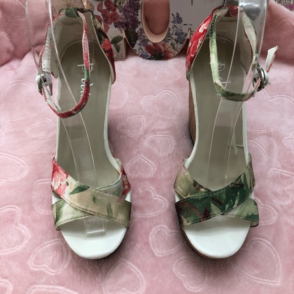 Dots Celia Mid Wedge platform Open Toe Sandal - Picture 2 of 5